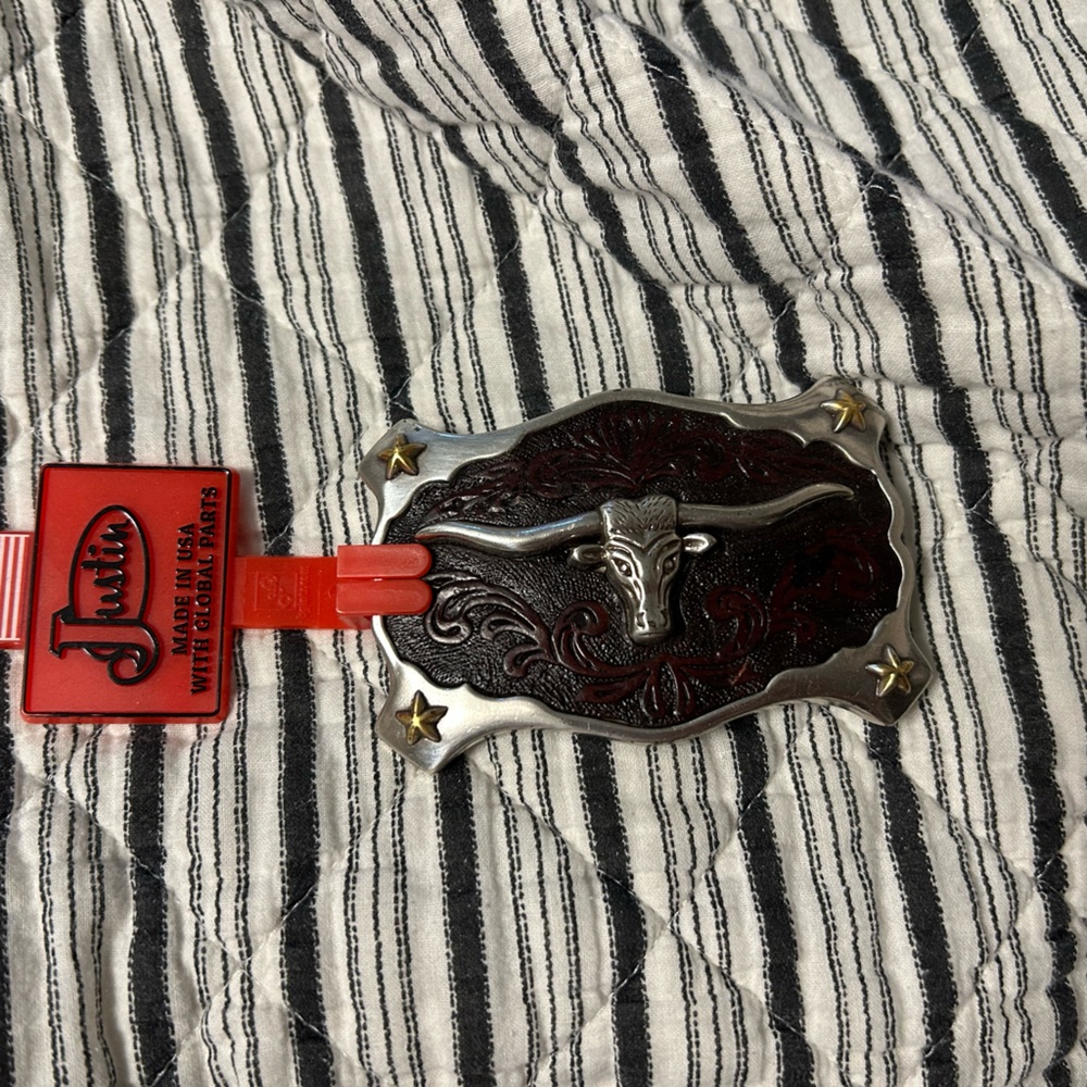 Justin Boots Brown and Silver Western Longhorn Belt Buckle
